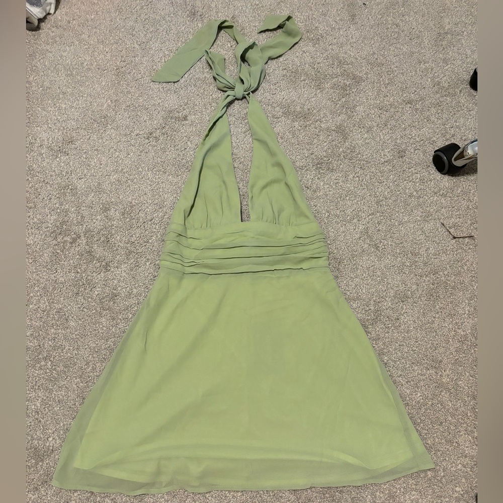 Green halter dress, Elenor dress on That's So Fetch